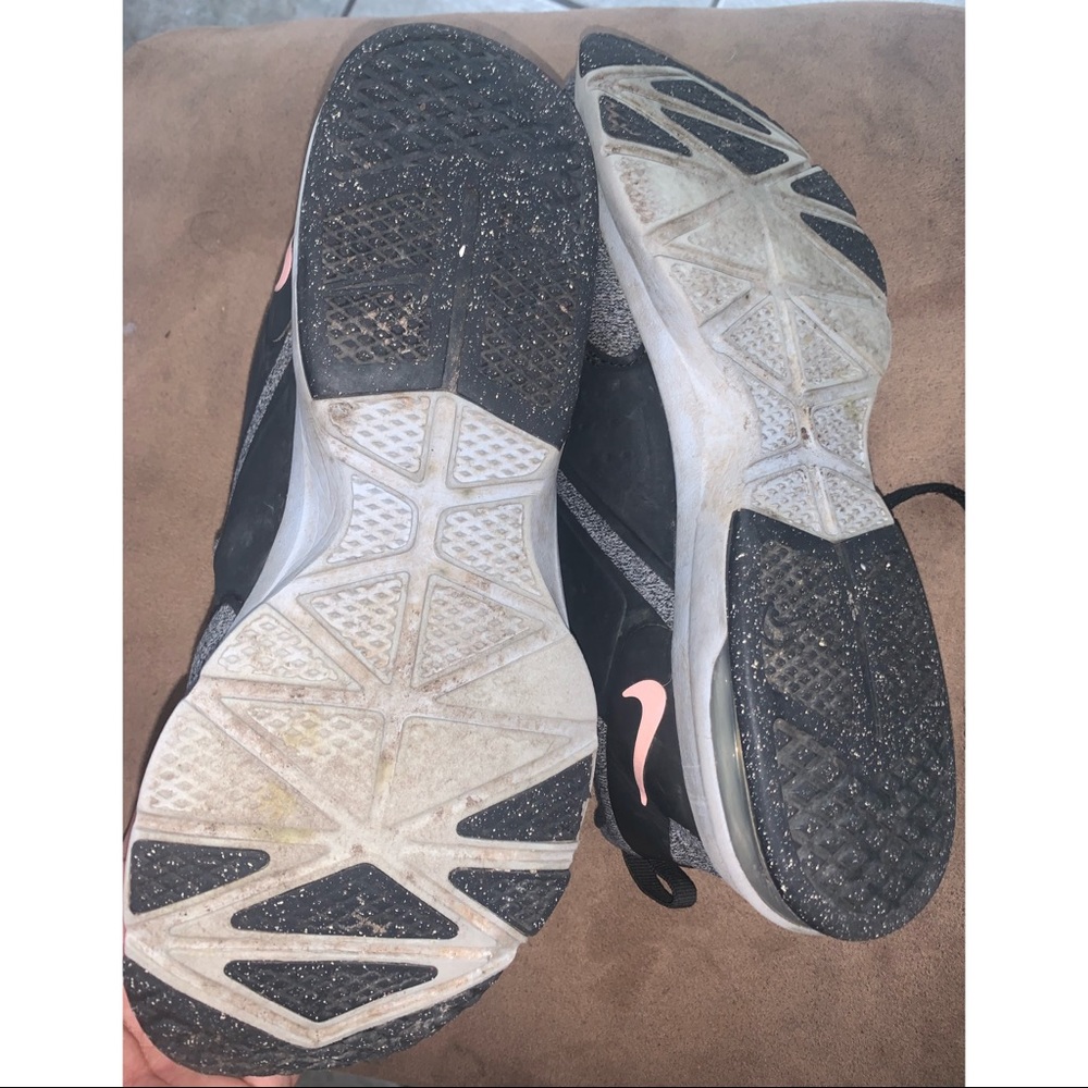 Well Used Women’s Nike’s Size 7 - Picture 10 of 11